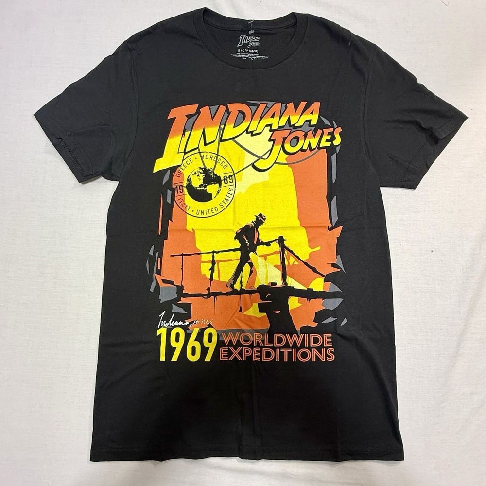 Indiana Jones Worldwide Black‎ Men's Tee Shirt Small (34-36) , Short Sleeve